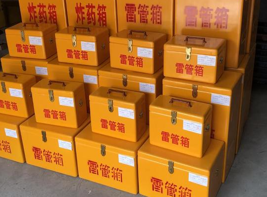 新邱玻璃钢雷管箱的使用寿命一般是多少？